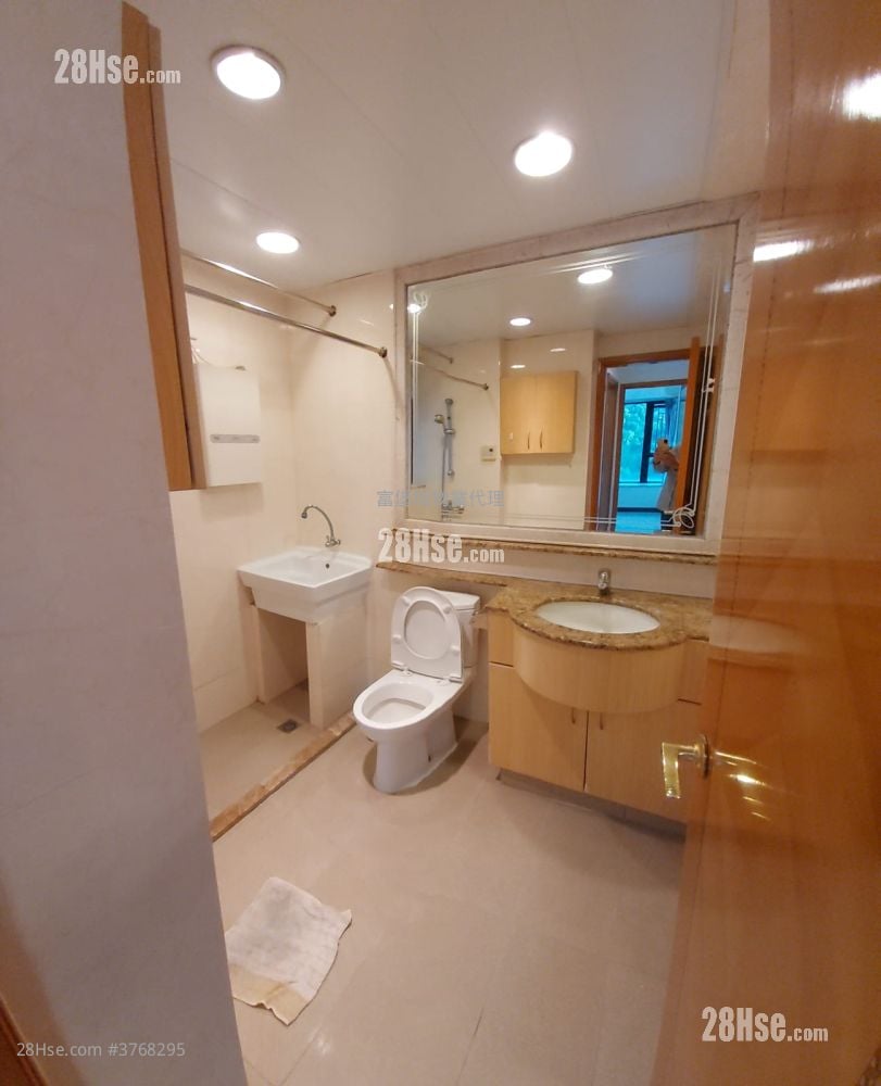 Castello Rental 2 Bedrooms , 1 Bathroom 547 ft²