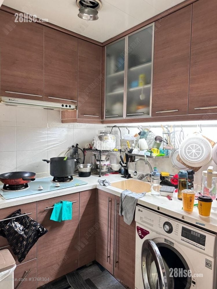 Sceneway Garden Sell 2 Bedrooms 537 ft²