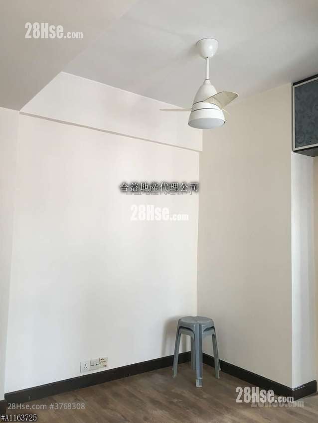 On Ning Building Sell 1 Bedroom , 1 Bathroom 239 ft²