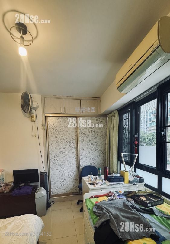 Lung Tang Court Sell 4 Bedrooms , 3 Bathrooms 1,943 ft²