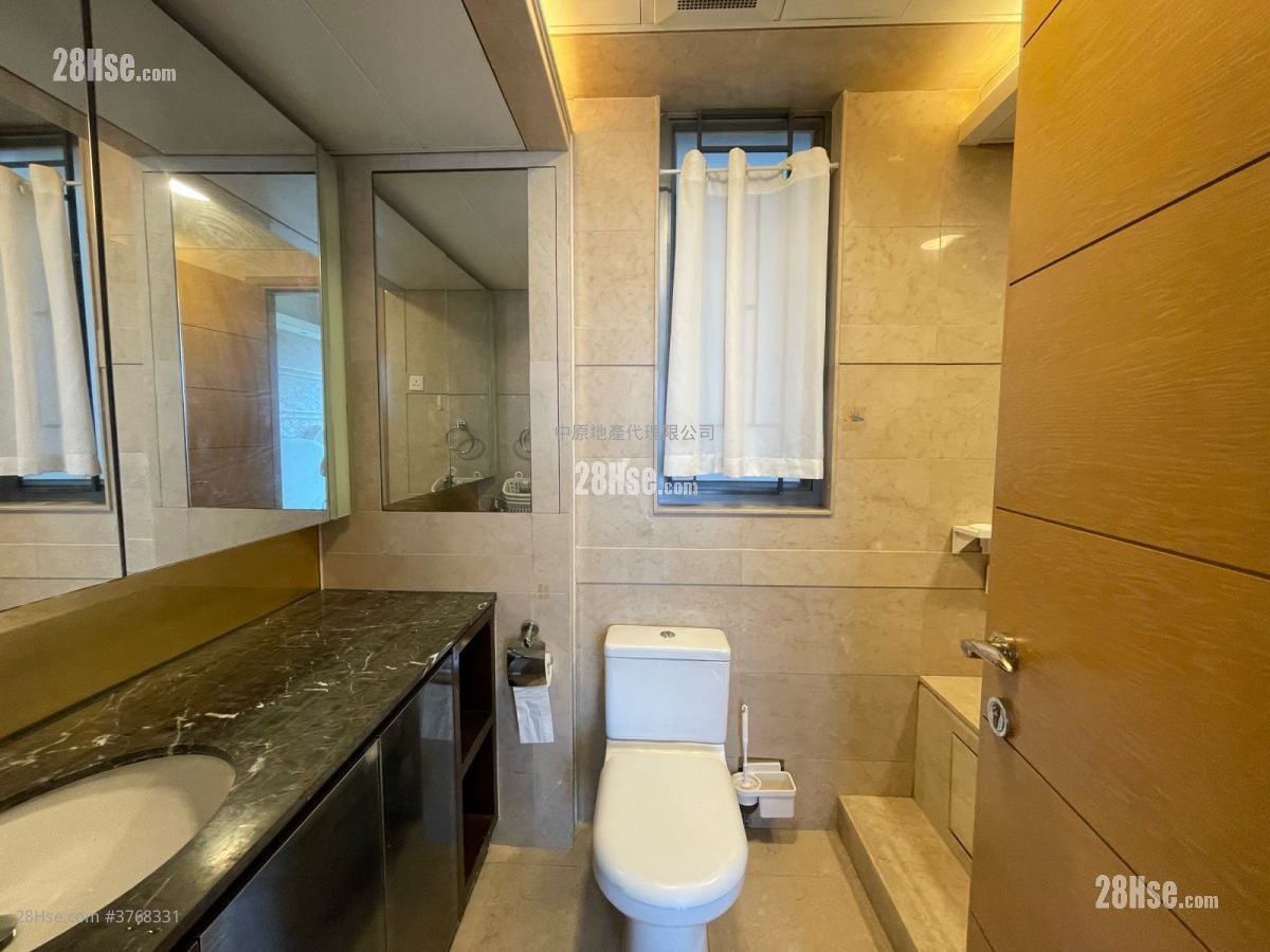 Emerald Green Sell 4 Bedrooms , 3 Bathrooms 1,102 ft²