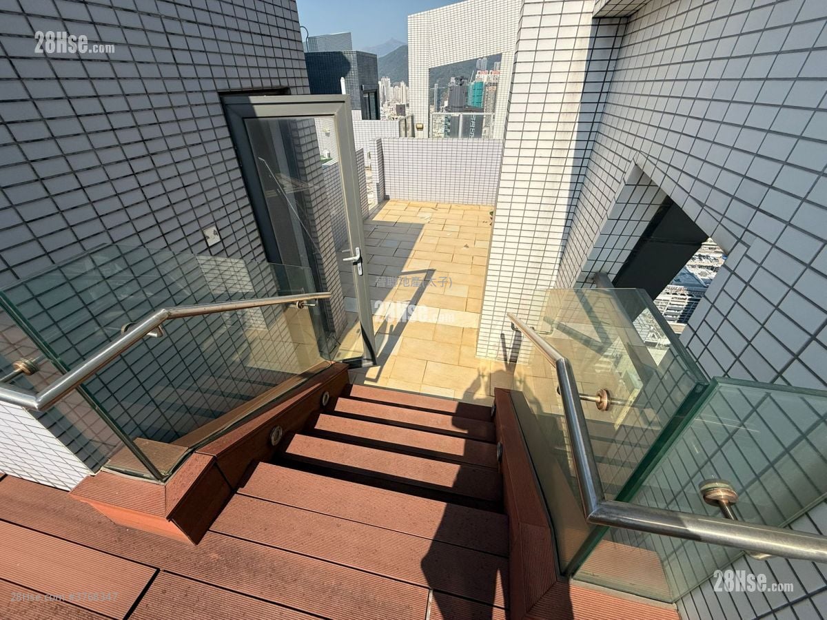 Cite 33 Sell 3 Bedrooms , 3 Bathrooms 1,232 ft²