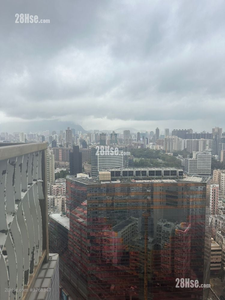 Cite 33 Sell 3 Bedrooms , 3 Bathrooms 1,232 ft²