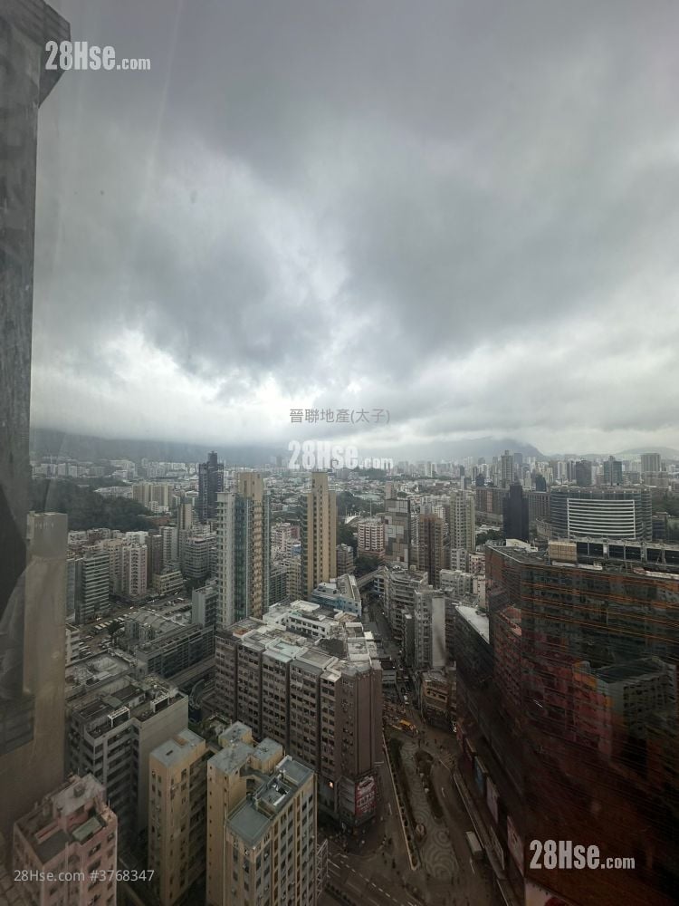 Cite 33 Sell 3 Bedrooms , 3 Bathrooms 1,232 ft²