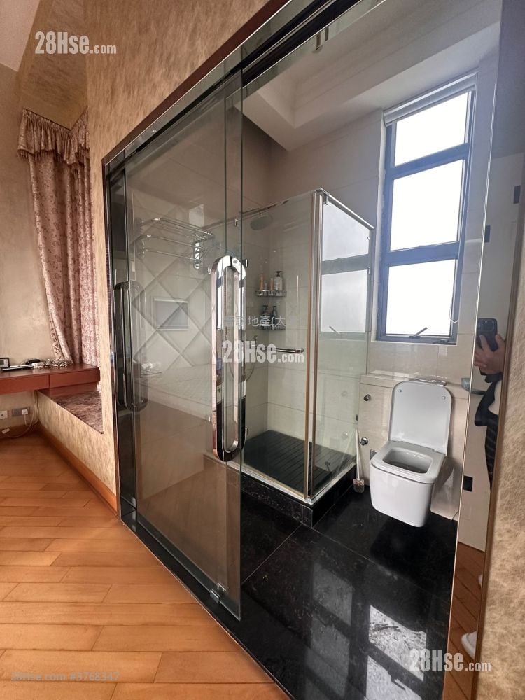 Cite 33 Sell 3 Bedrooms , 3 Bathrooms 1,232 ft²