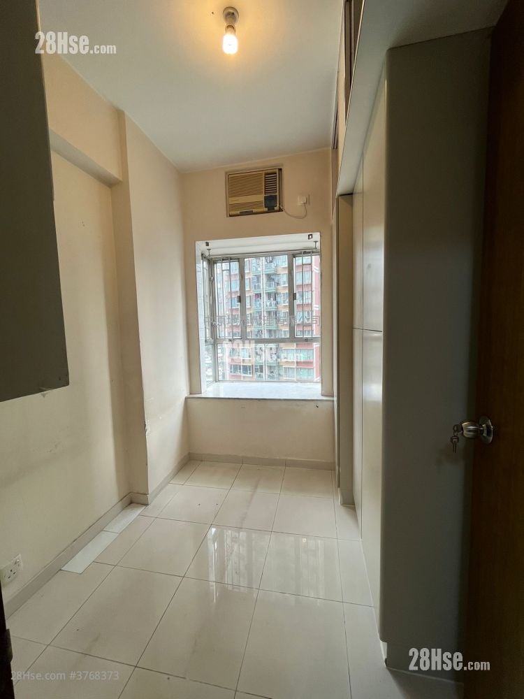 Tsing Yi Garden Sell 2 Bedrooms , 1 Bathroom 343 ft²