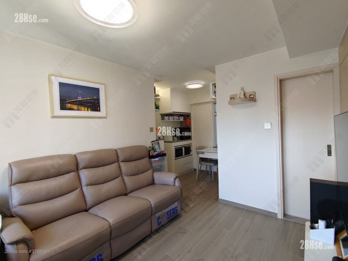 New Kwai Fong Gardens Sell 2 Bedrooms , 1 Bathroom 415 ft²