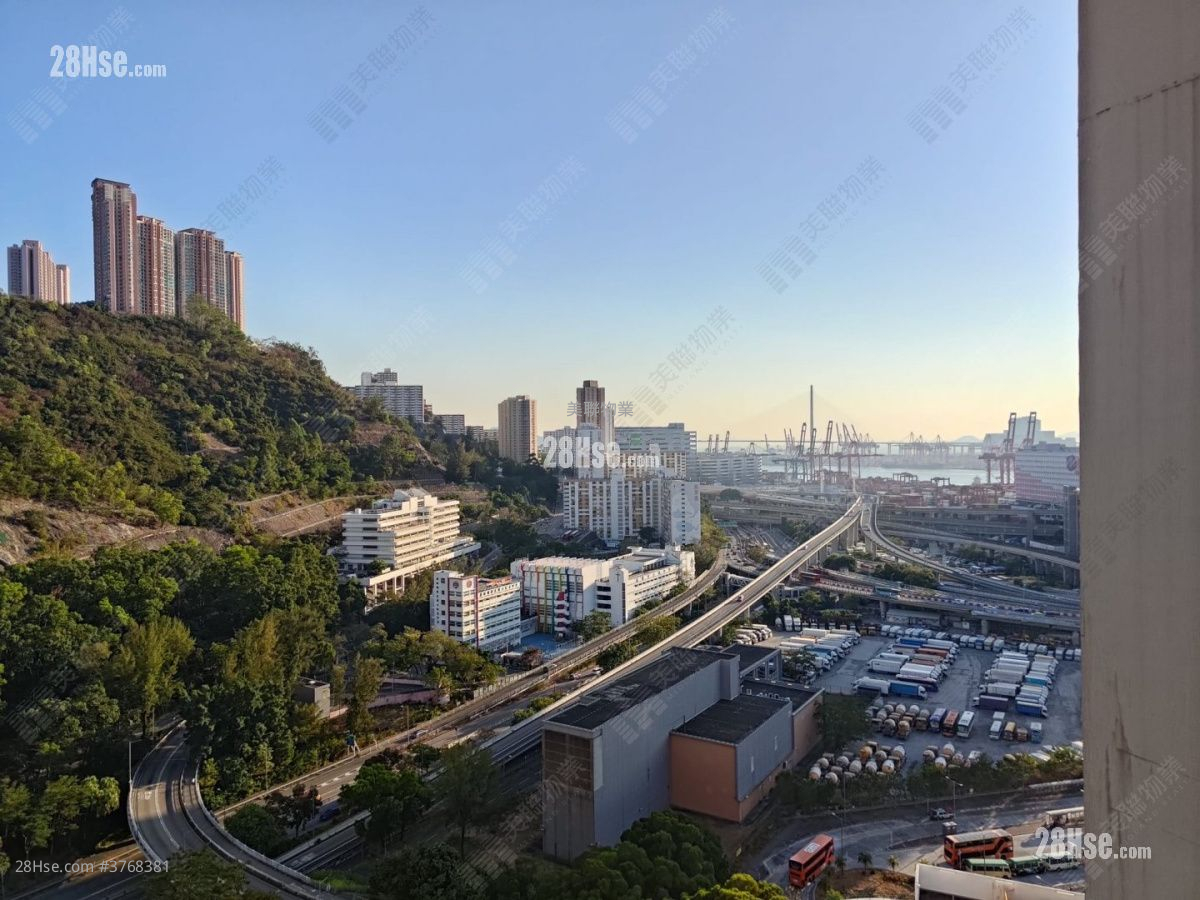 New Kwai Fong Gardens Sell 2 Bedrooms , 1 Bathroom 415 ft²