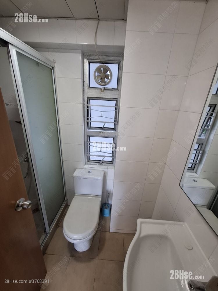 New Kwai Fong Gardens Sell 2 Bedrooms , 1 Bathroom 415 ft²