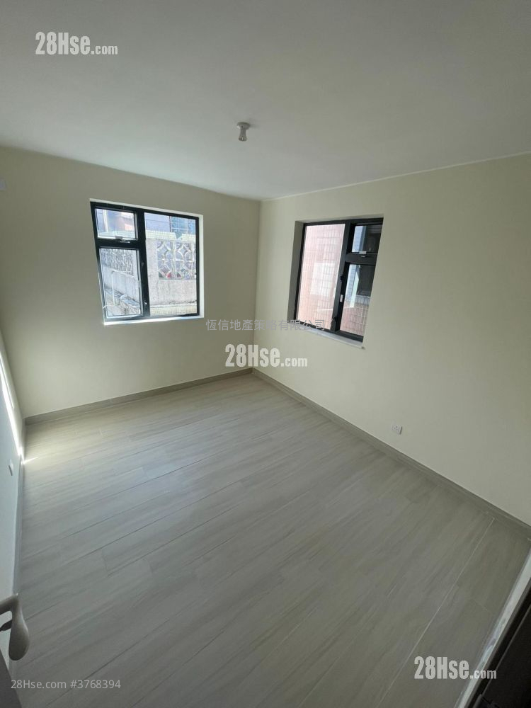 村屋 售盘 2 房 , 1 浴室 600 平方尺