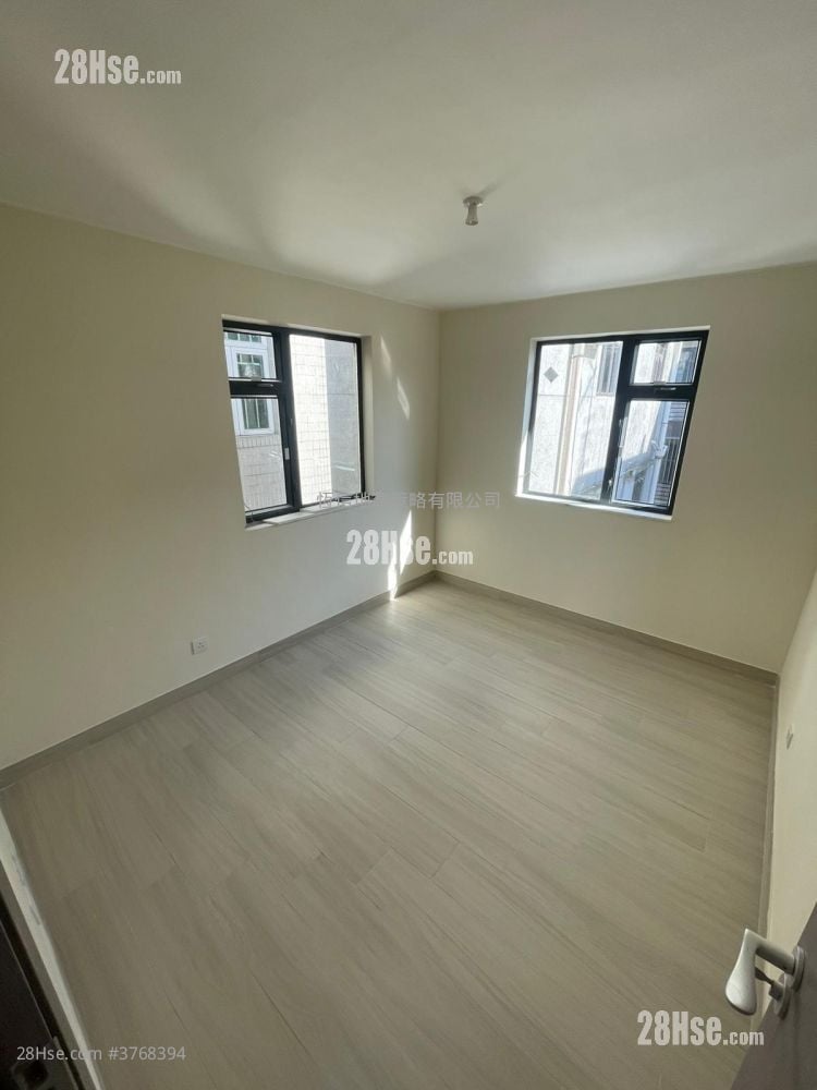 村屋 售盘 2 房 , 1 浴室 600 平方尺