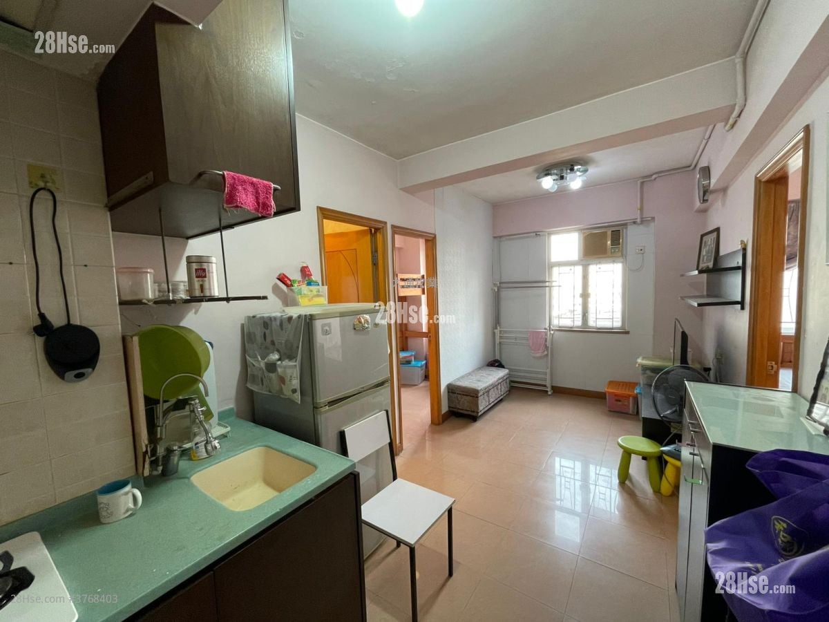 Metro Mansion Sell 2 Bedrooms , 1 Bathroom 313 ft²