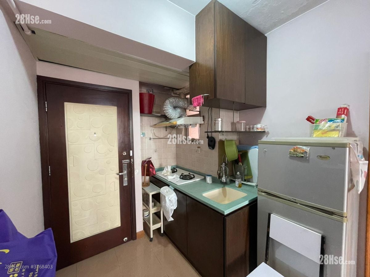 Metro Mansion Sell 2 Bedrooms , 1 Bathroom 313 ft²