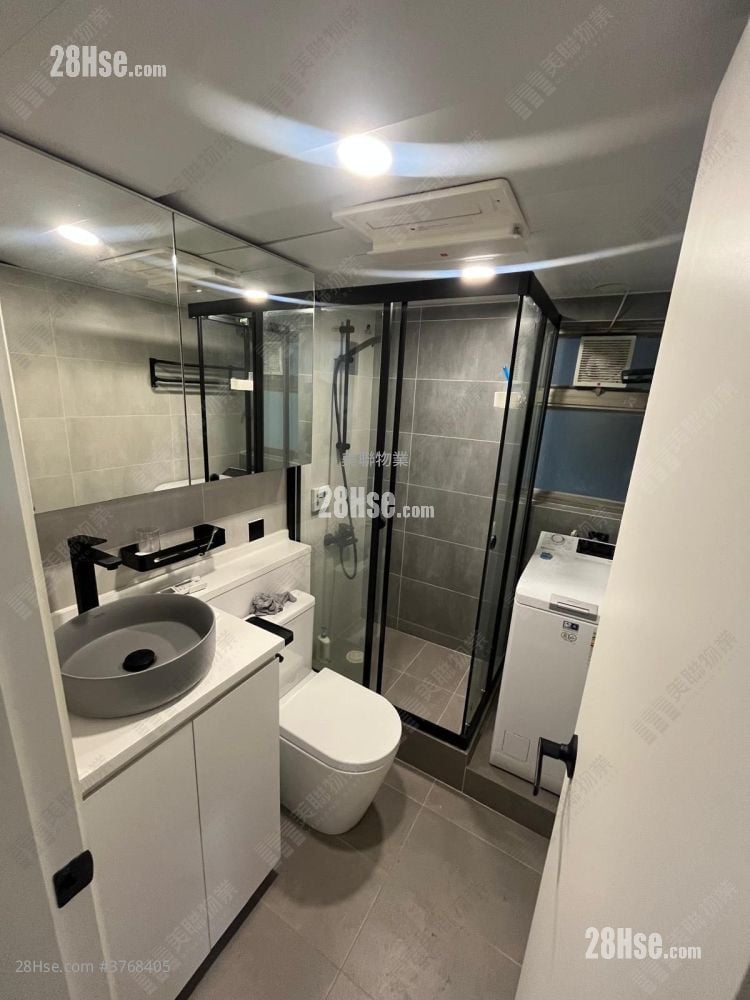 Park Central Sell 2 Bedrooms , 1 Bathroom 384 ft²