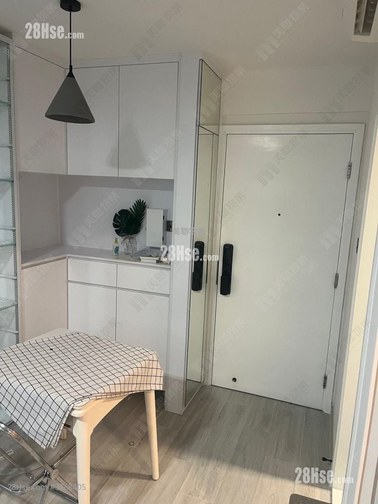 Park Central Sell 2 Bedrooms , 1 Bathroom 384 ft²