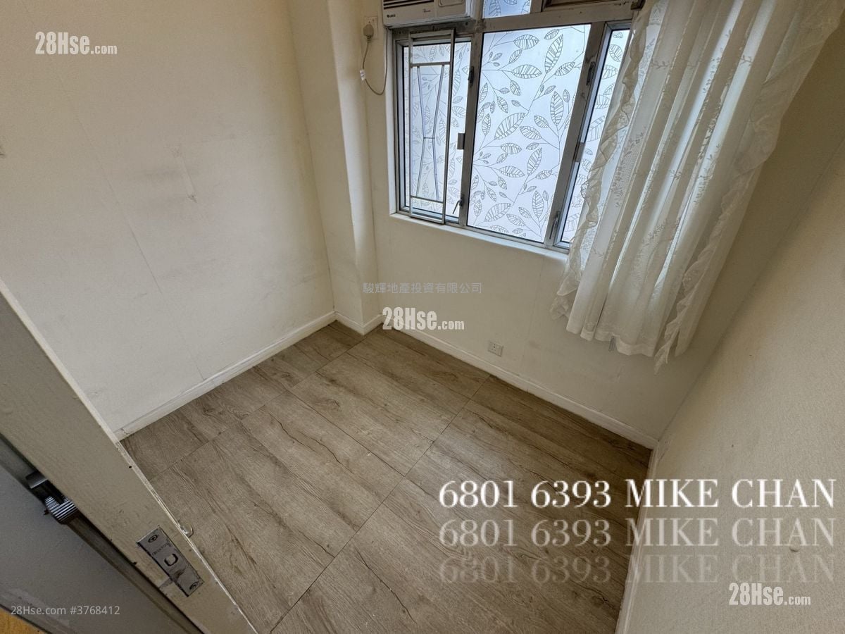 Golden Plaza Sell 3 Bedrooms , 1 Bathroom 301 ft²