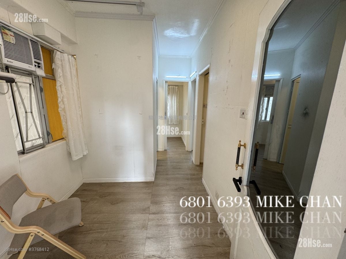 Golden Plaza Sell 3 Bedrooms , 1 Bathroom 301 ft²