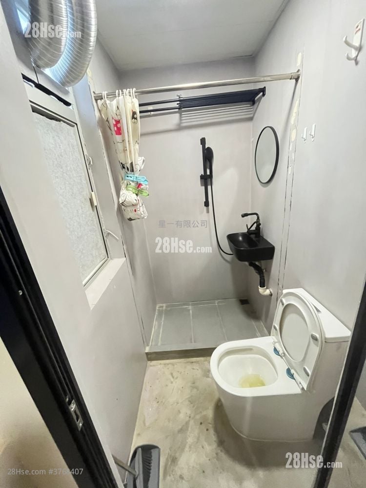 Sun Hing Building Rental Studio , 1 Bathroom 180 ft²