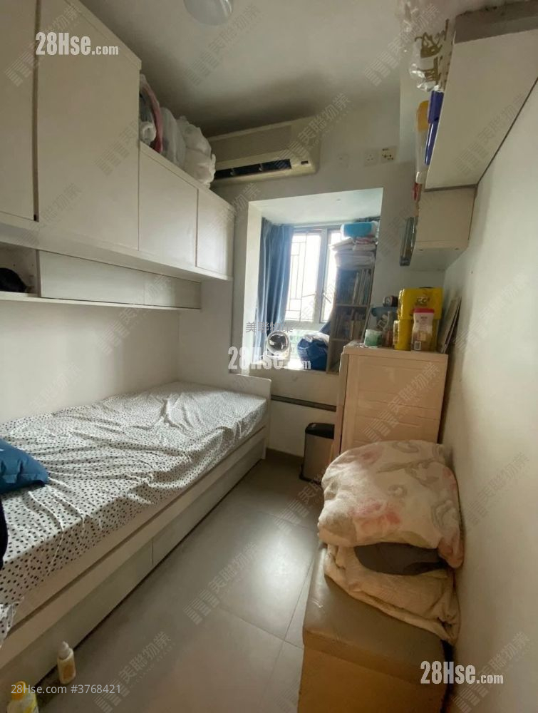 Park Central Sell 2 Bedrooms , 1 Bathroom 465 ft²