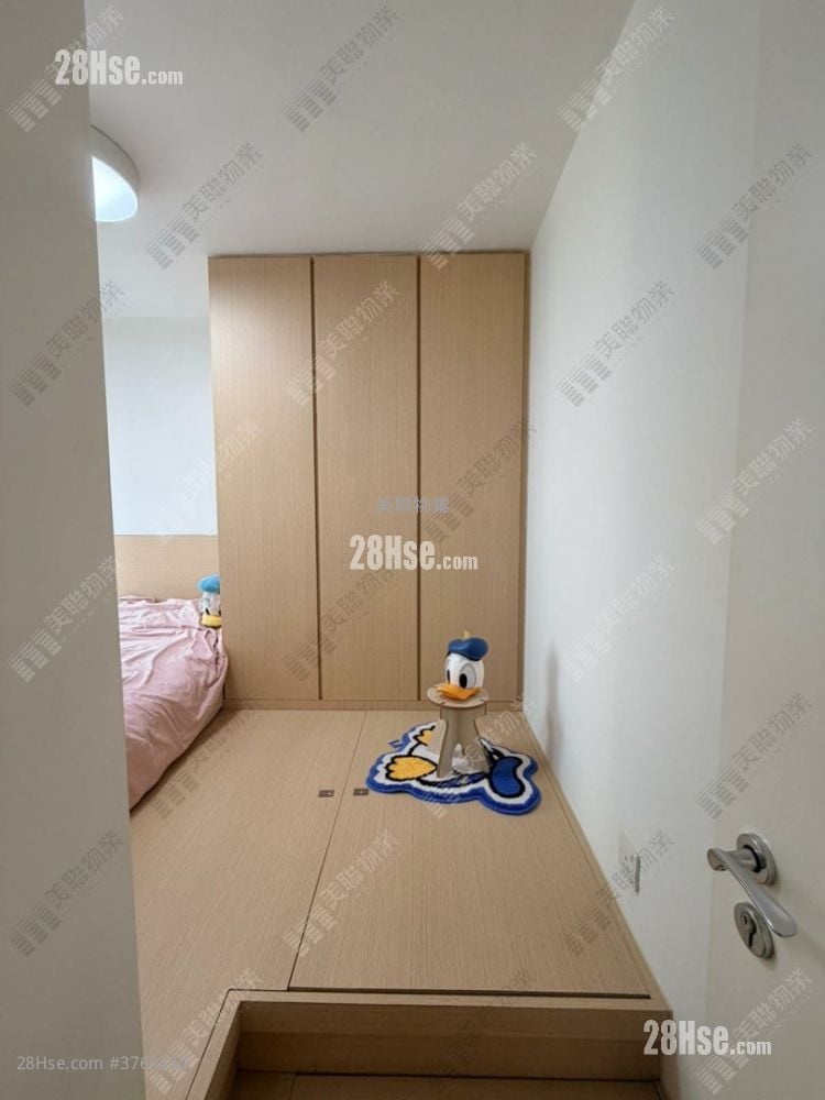 Park Central Sell 2 Bedrooms , 1 Bathroom 465 ft²