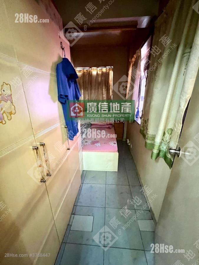 Chung Mei Building Sell 2 Bedrooms , 1 Bathroom 400 ft²