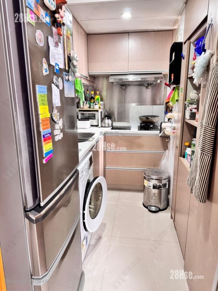 Kwai Chung Plaza Sell 3 Bedrooms , 1 Bathroom 516 ft²