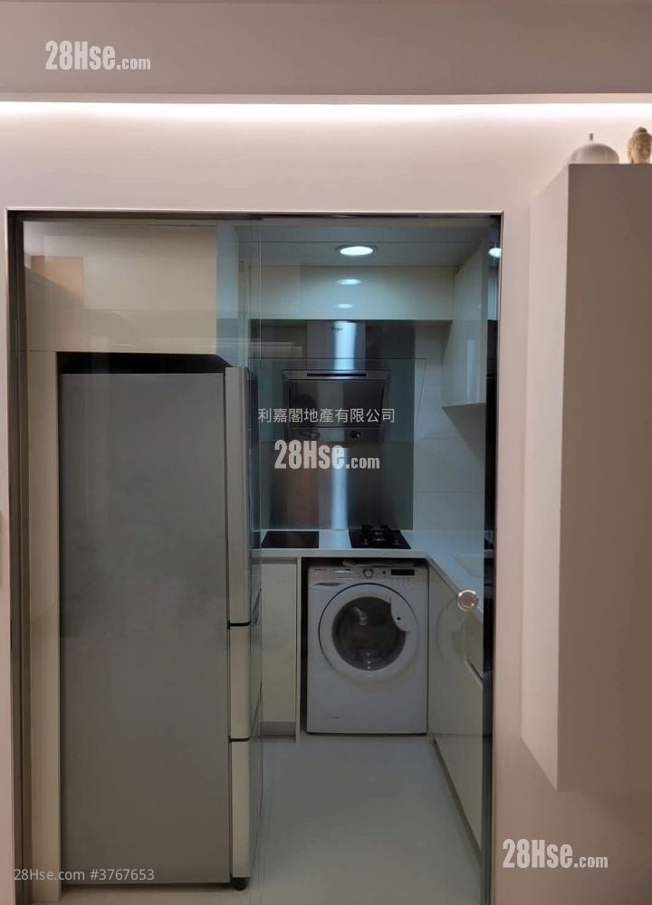 Metro Town Sell 2 Bedrooms , 1 Bathroom 488 ft²