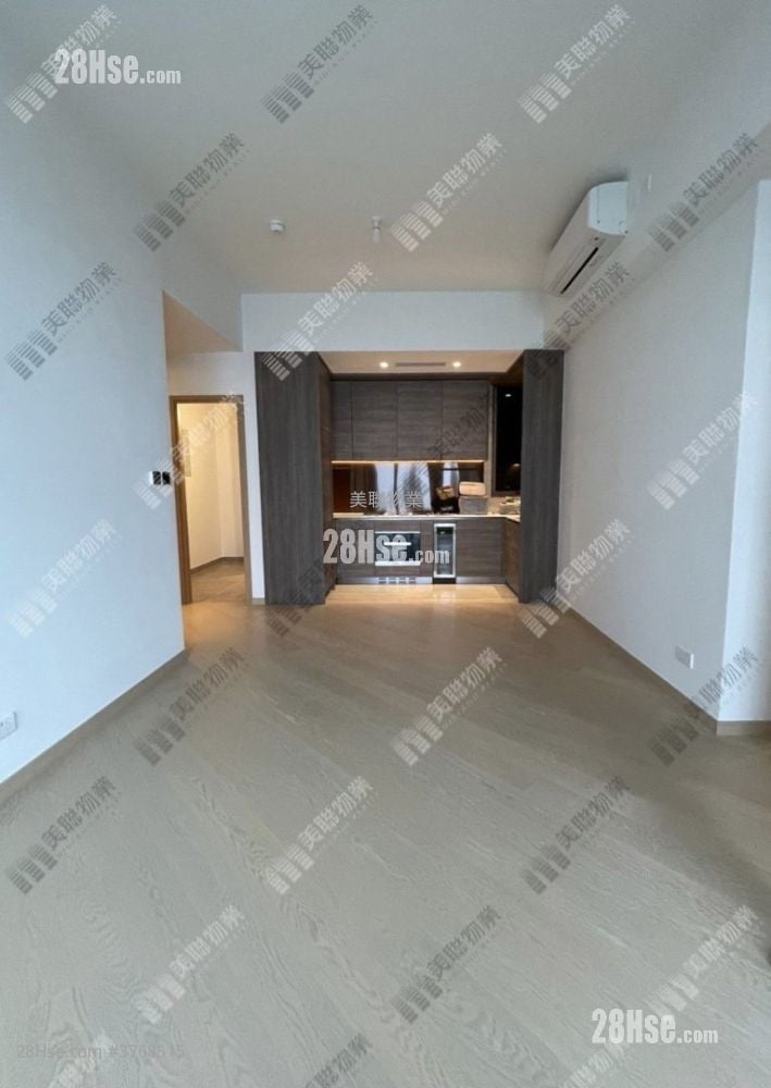 Lp10 Sell 3 Bedrooms 880 ft²