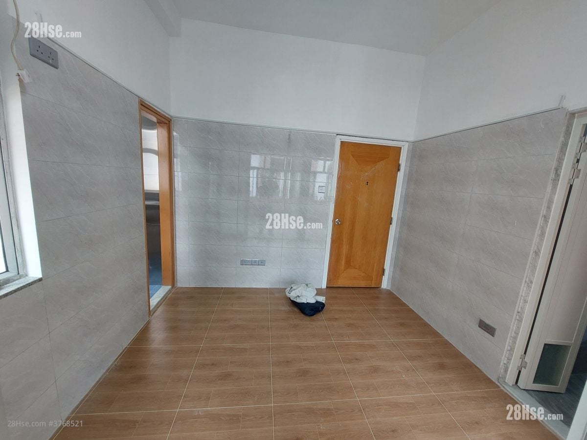 建安大厦 售盘 2 房 , 1 浴室 253 平方尺