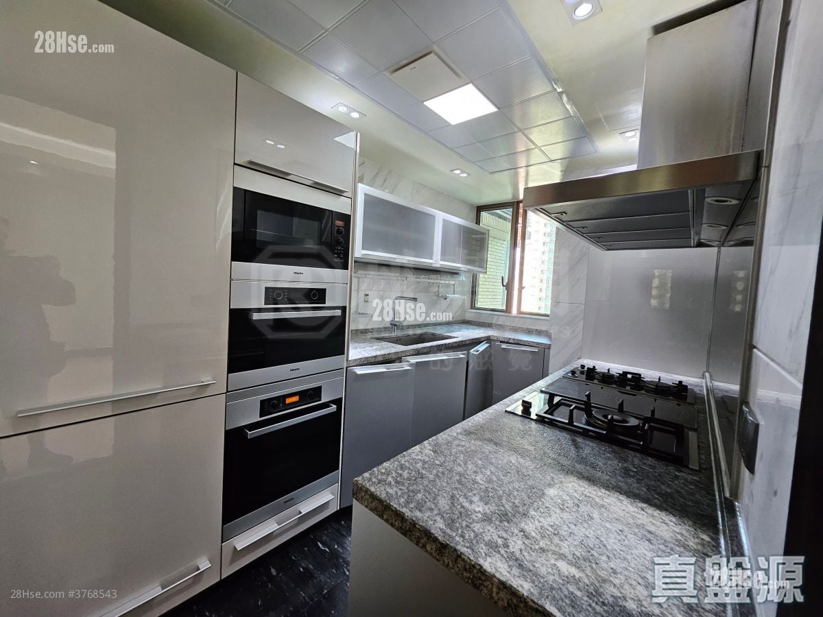 半山壹号 售盘 3 房 , 2 浴室 1,252 平方尺