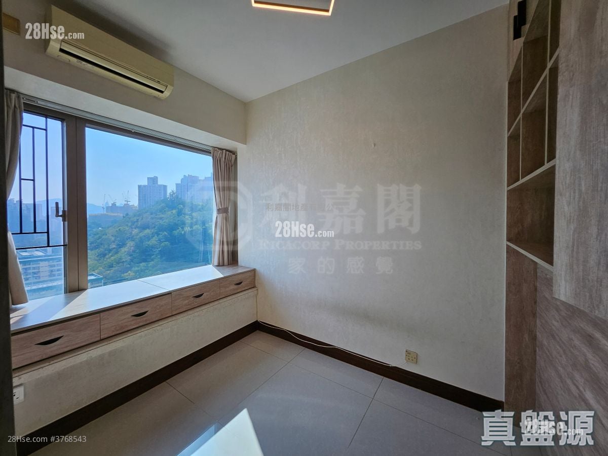 半山壹号 售盘 3 房 , 2 浴室 1,252 平方尺