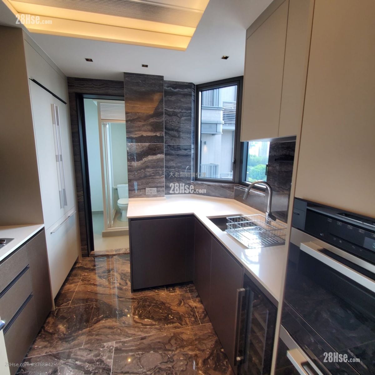 太子道西233号 售盘 4 房 , 3 浴室 810 平方尺