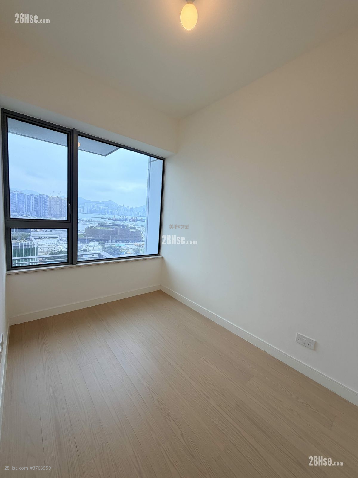 Monaco One 售盘 2 房 , 1 浴室 457 平方尺