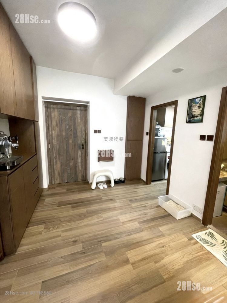 Wing Hing Building Sell 320 ft²