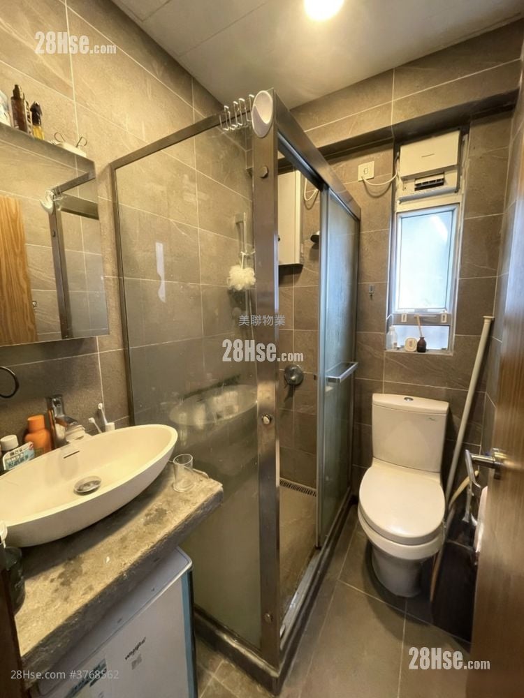 Wing Hing Building Sell 320 ft²