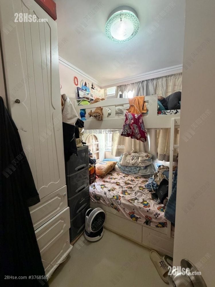 Yu Ming Court Sell 438 ft²