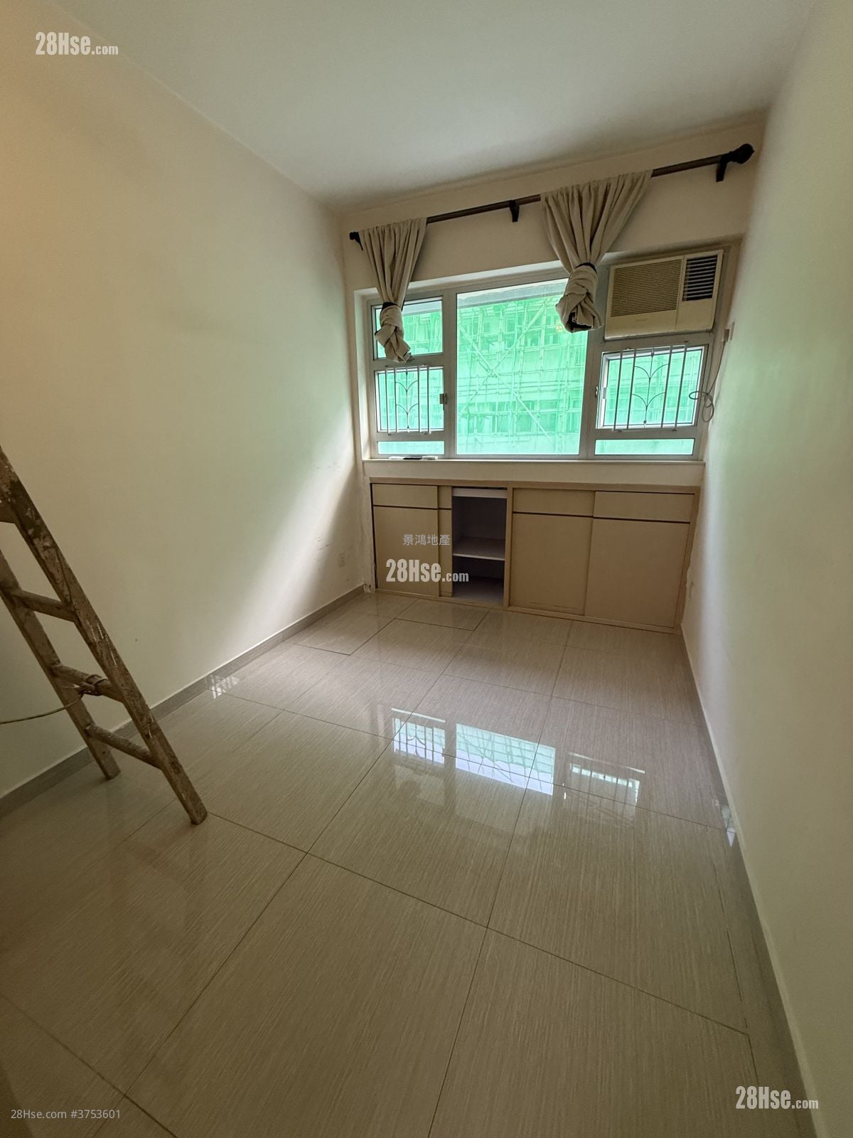 Man Wai Building Rental 2 Bedrooms , 1 Bathroom 510 ft²