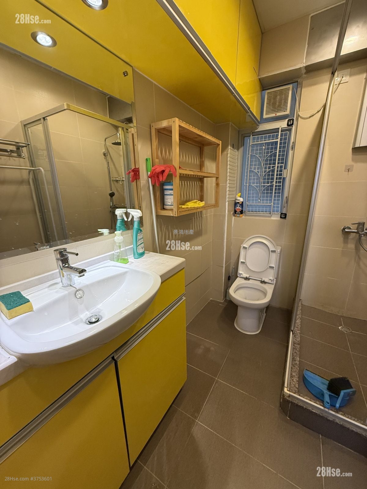 Man Wai Building Rental 2 Bedrooms , 1 Bathroom 510 ft²