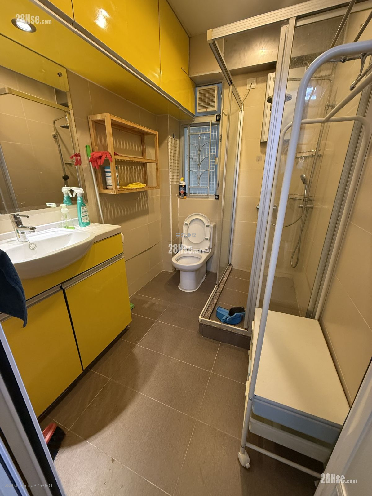 Man Wai Building Rental 2 Bedrooms , 1 Bathroom 510 ft²