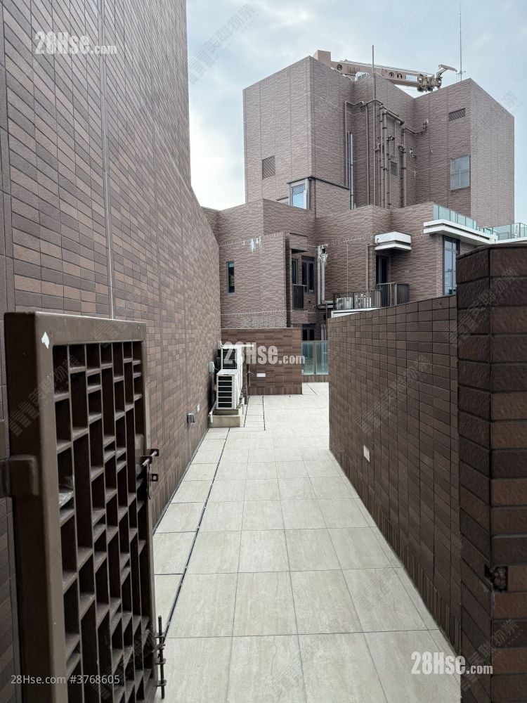 Lp6 Sell 2 Bedrooms , 1 Bathroom 460 ft²