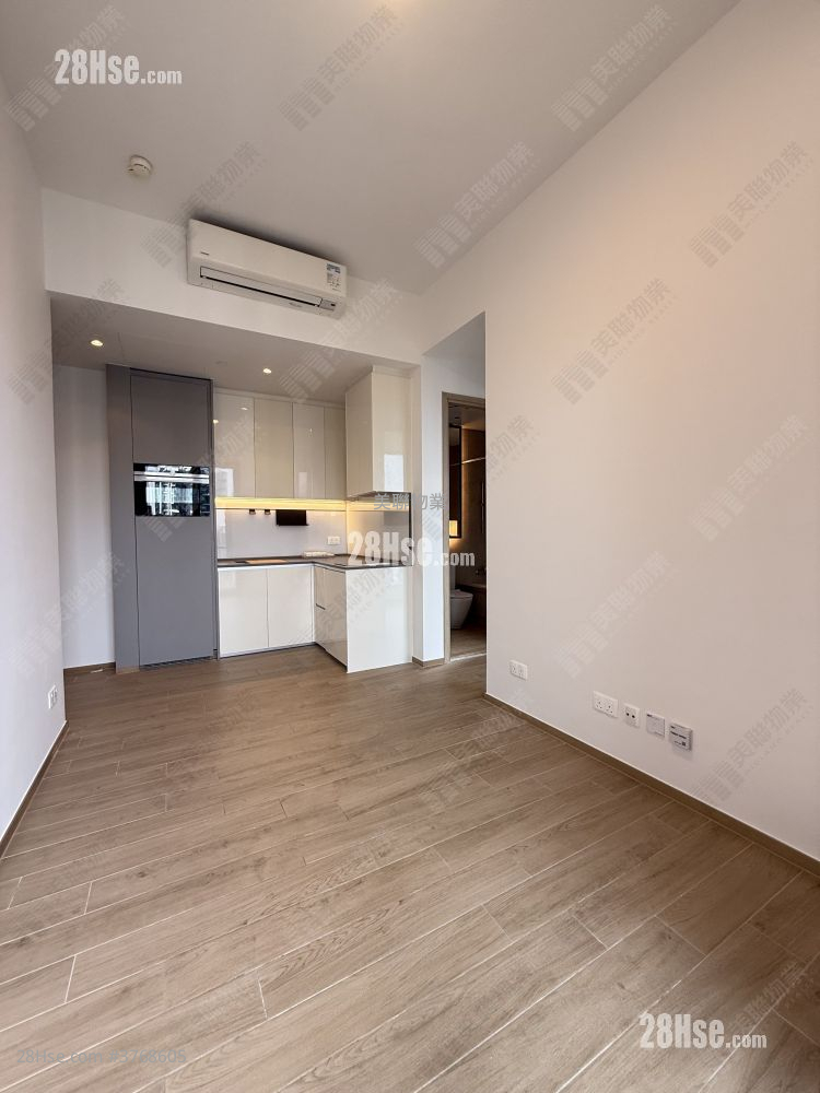 Lp6 Sell 2 Bedrooms , 1 Bathroom 460 ft²