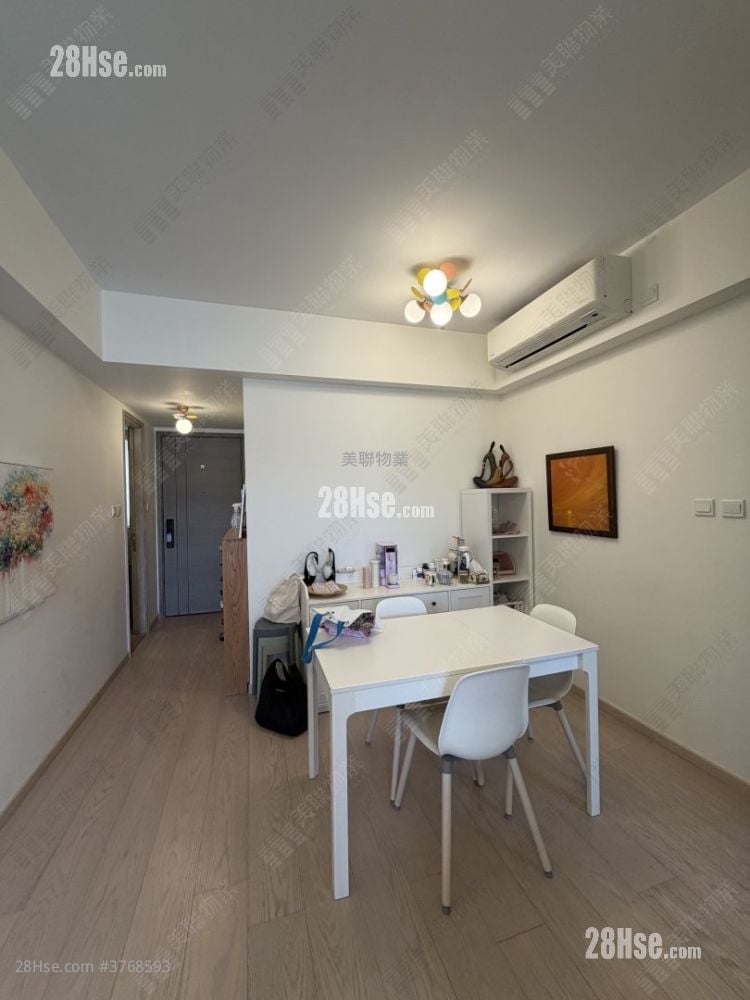 Sea To Sky Sell 3 Bedrooms 763 ft²