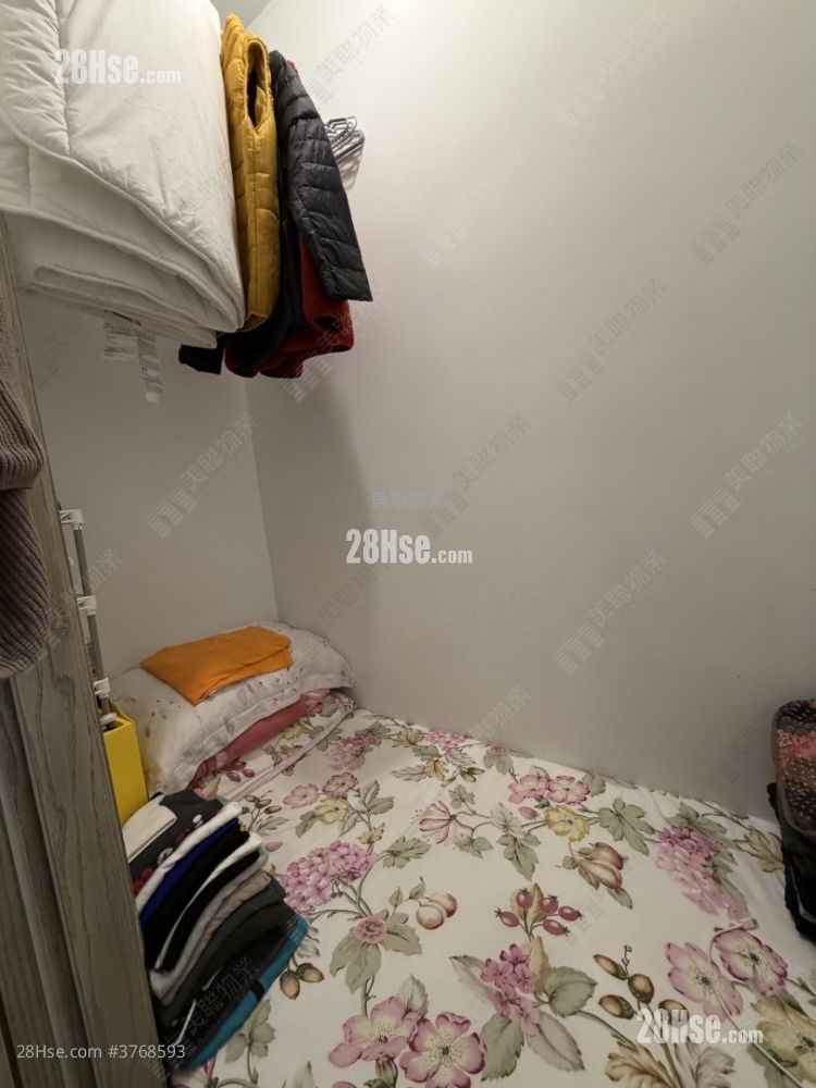 Sea To Sky Sell 3 Bedrooms 763 ft²