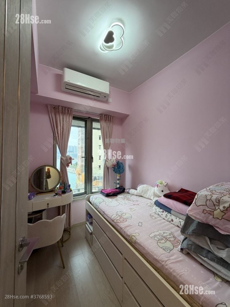 Sea To Sky Sell 3 Bedrooms 763 ft²