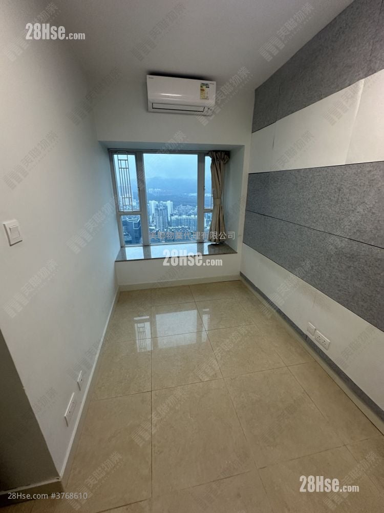 Metro Town Sell 2 Bedrooms , 1 Bathroom 476 ft²