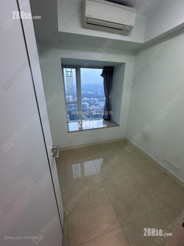 Metro Town Sell 2 Bedrooms , 1 Bathroom 476 ft²