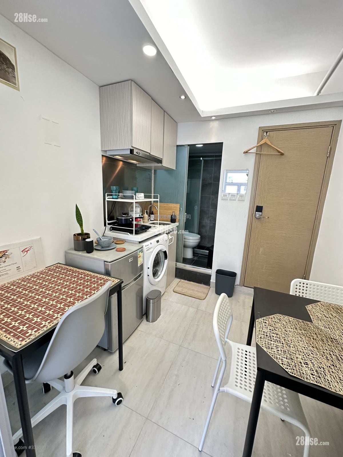 161 Wing Lok Street Rental 1 Bedroom , 1 Bathroom 170 ft²