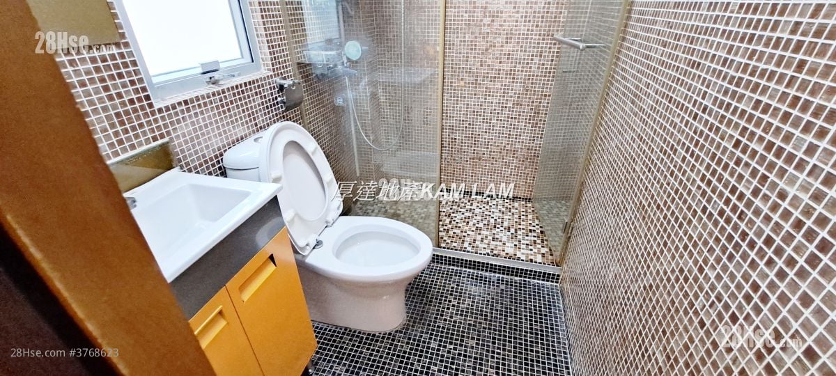 Village Sell 2 Bedrooms , 2 Bathrooms 700 ft²