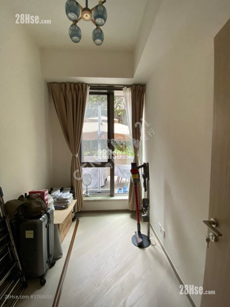 自用投资收租 马鞍山世纪21奇丰>搵楼热线>>Eddie 梁生61280235  	连花园GDN:304' 有心卖