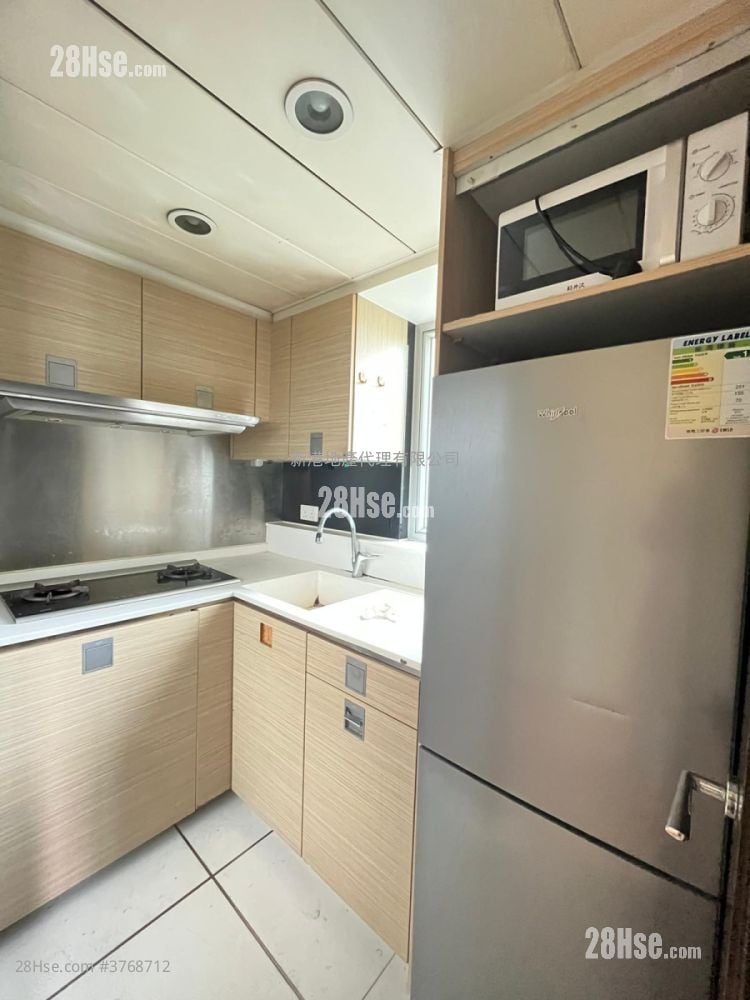 Grand Waterfront Sell 3 Bedrooms , 1 Bathroom 546 ft²